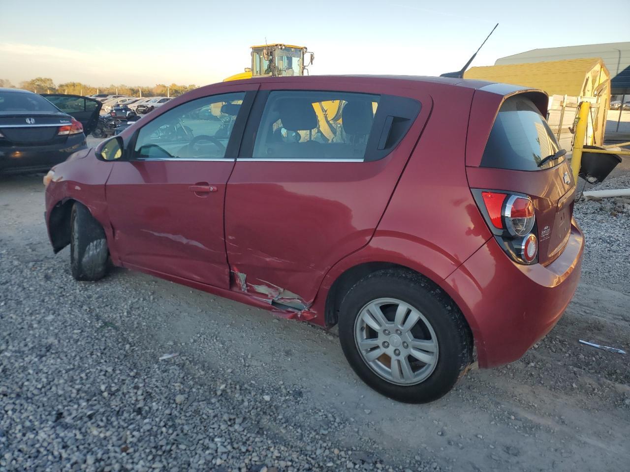 2014 Chevrolet Sonic Lt - Фото 2
