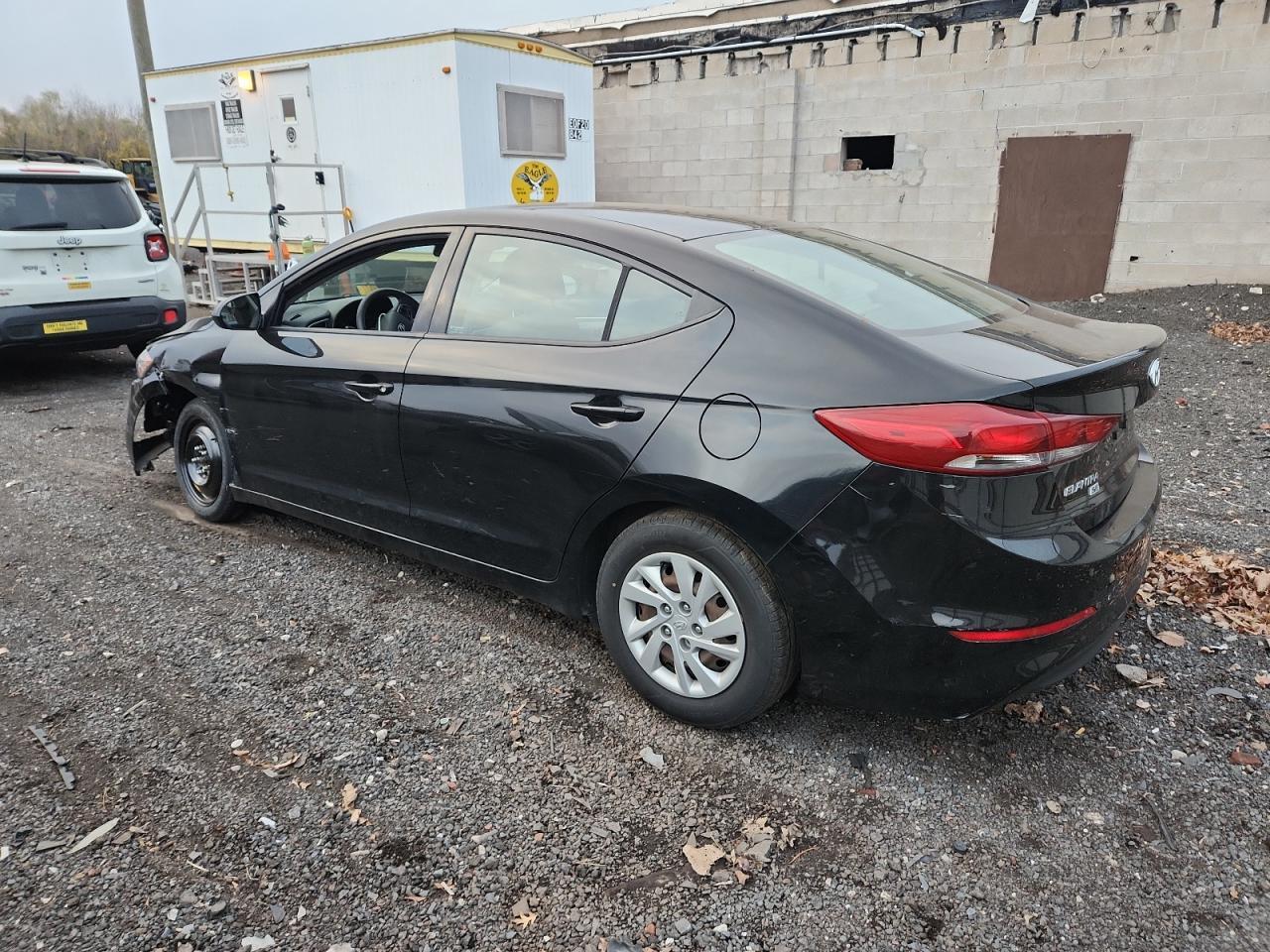 2018 Hyundai Elantra Se - Image 2