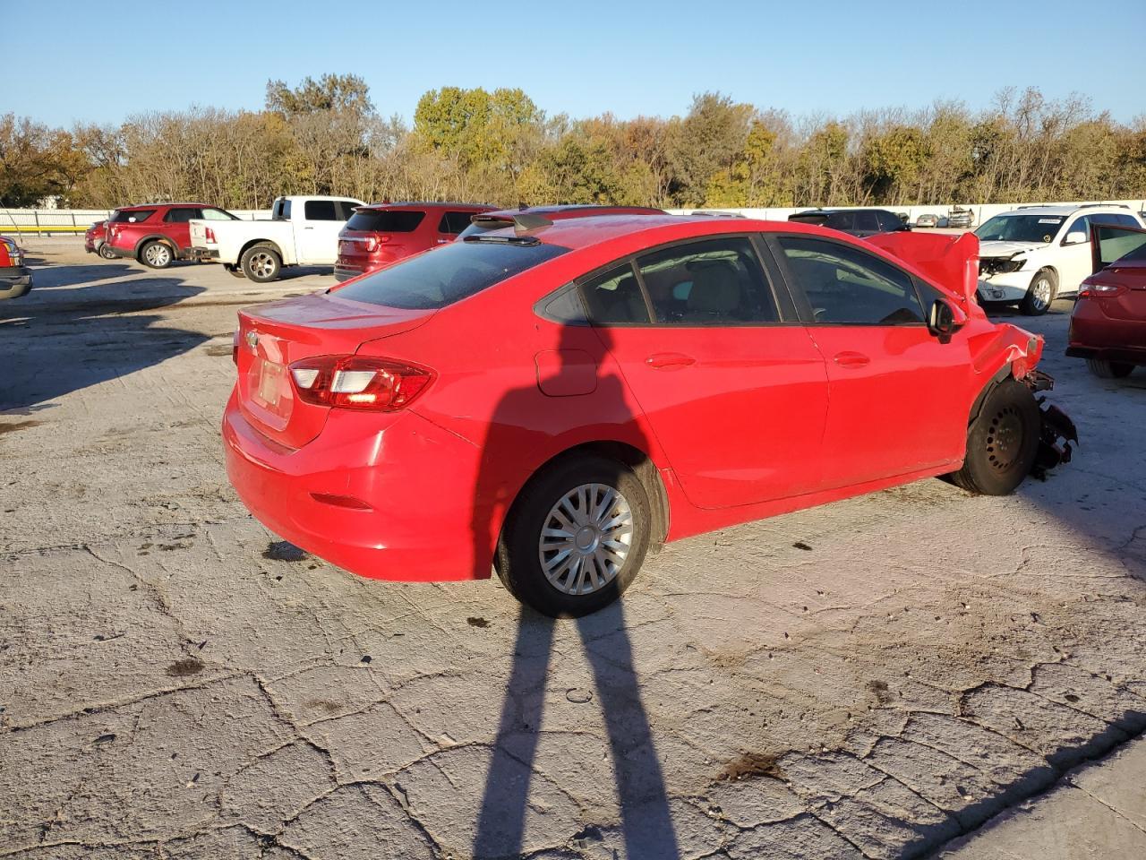 2017 Chev Cruze Ls - Image 3