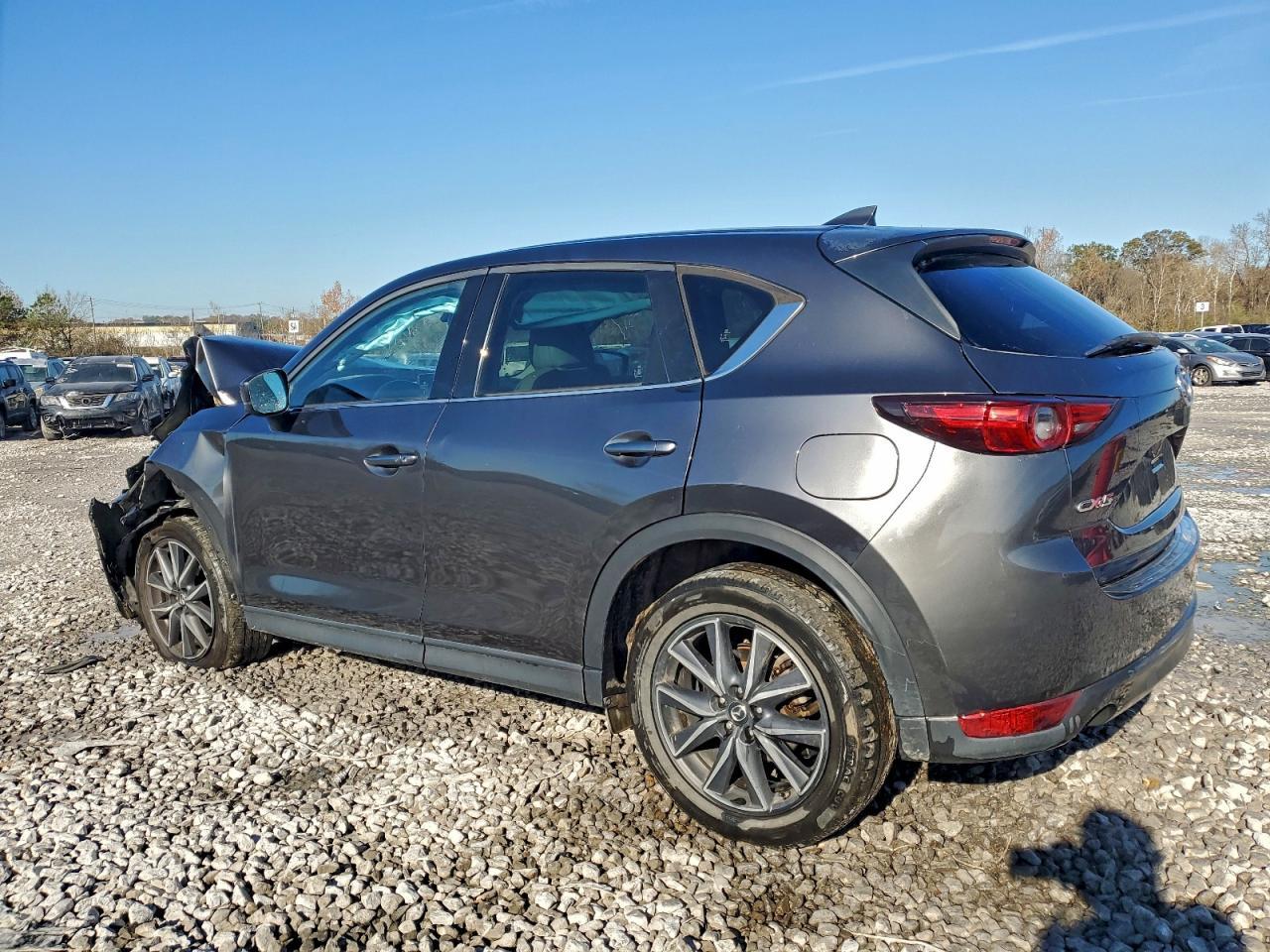 2017 Mazda Cx-5 Grand Touring - Image 2