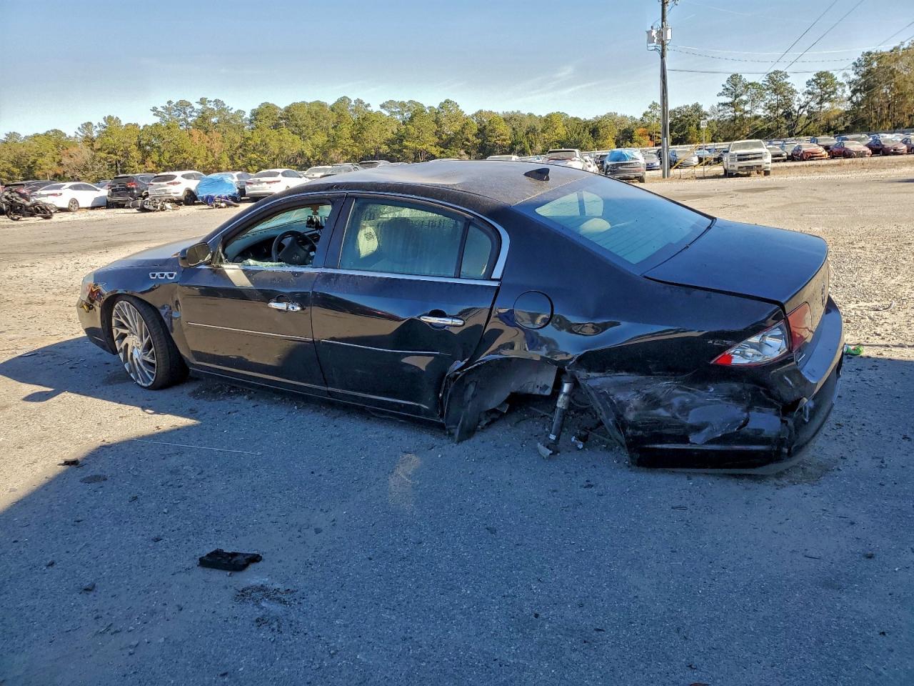 2011 Buick Lucerne Cxl - Image 2