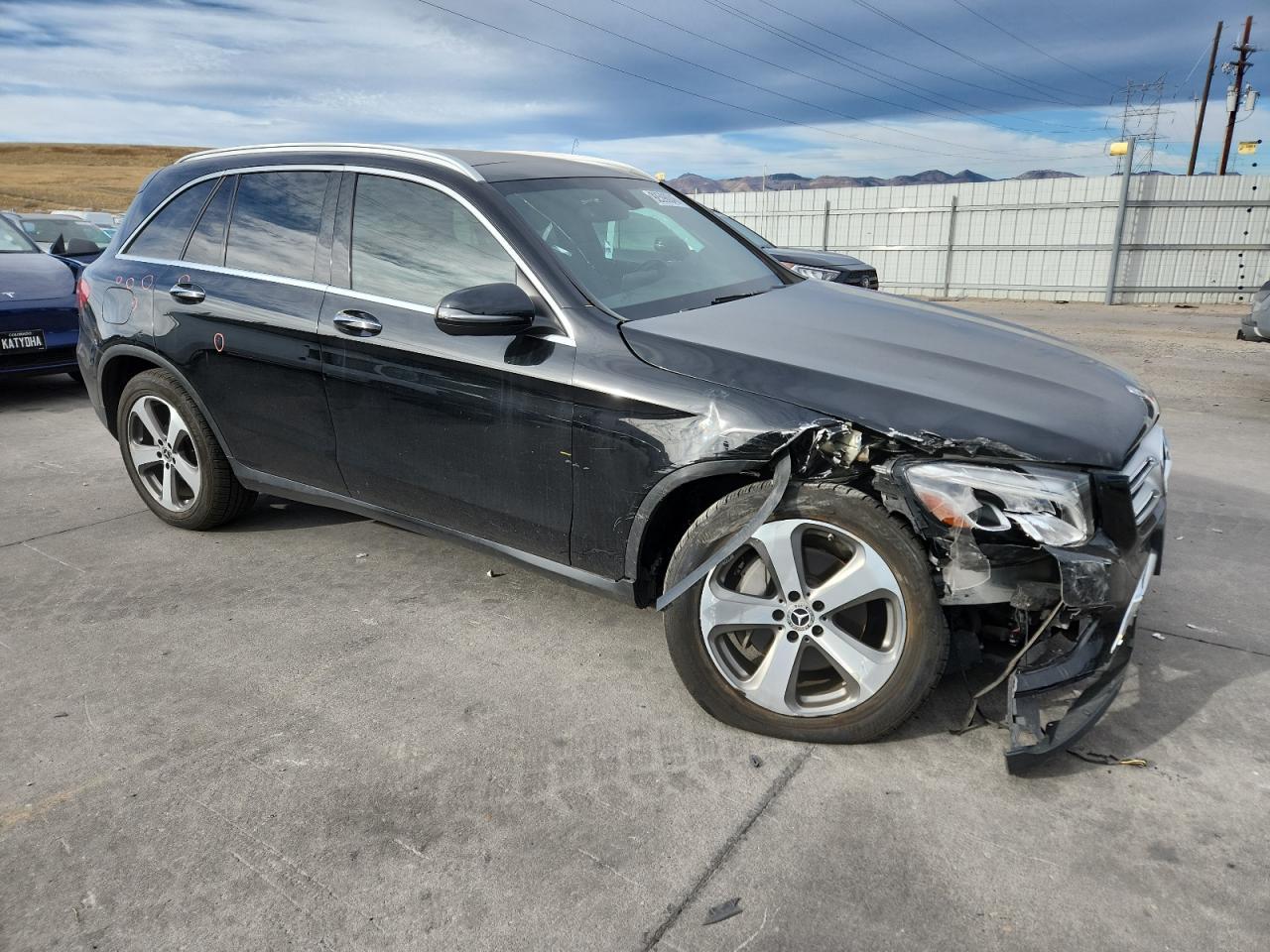 2017 Mercedes-Benz Glc 300 4Matic - Image 4