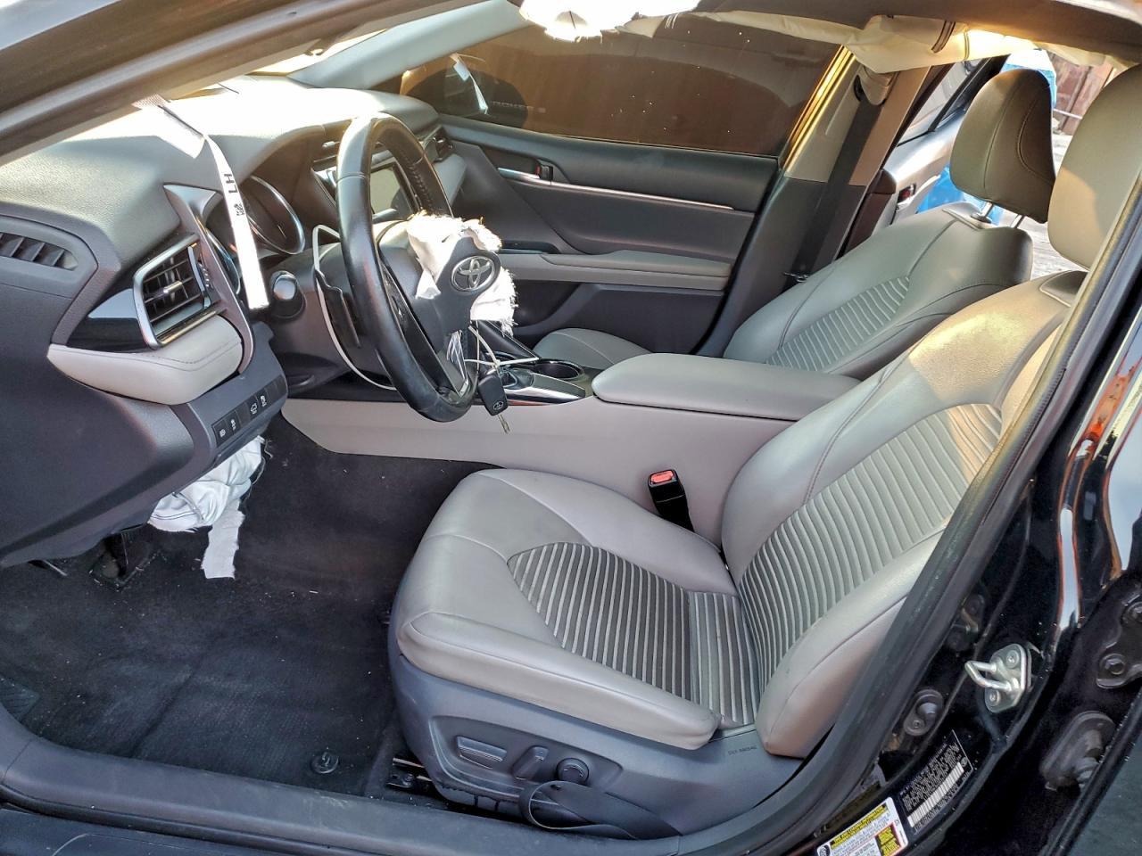 2019 Toyota Camry L - Image 7