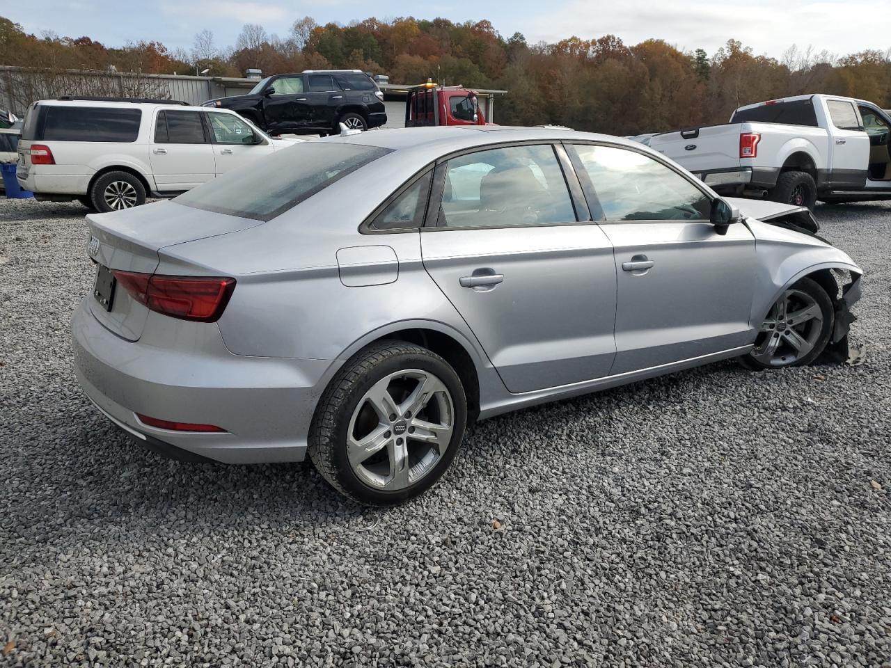 2017 Audi A3 Premium - Фото 3