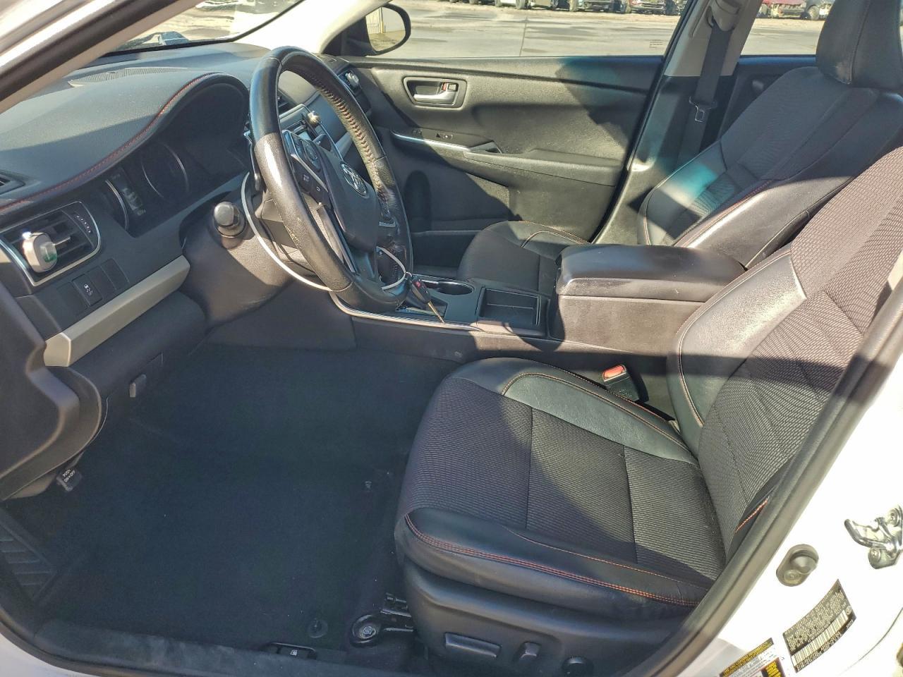 2016 Toyota Camry Le - Image 7