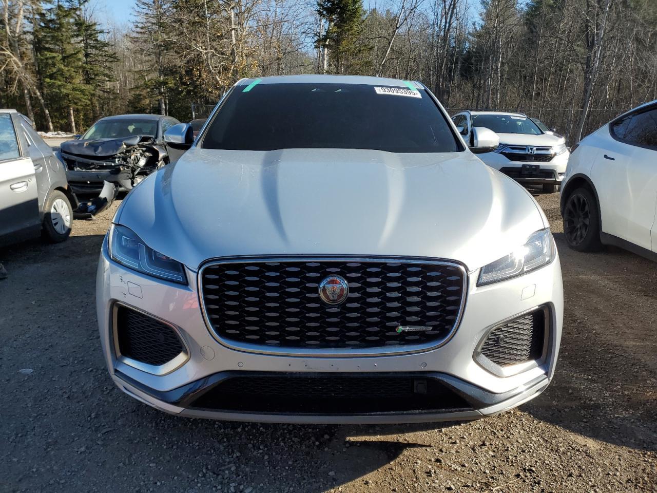 2022 Jaguar F-Pace R-Dynamic S - Image 5