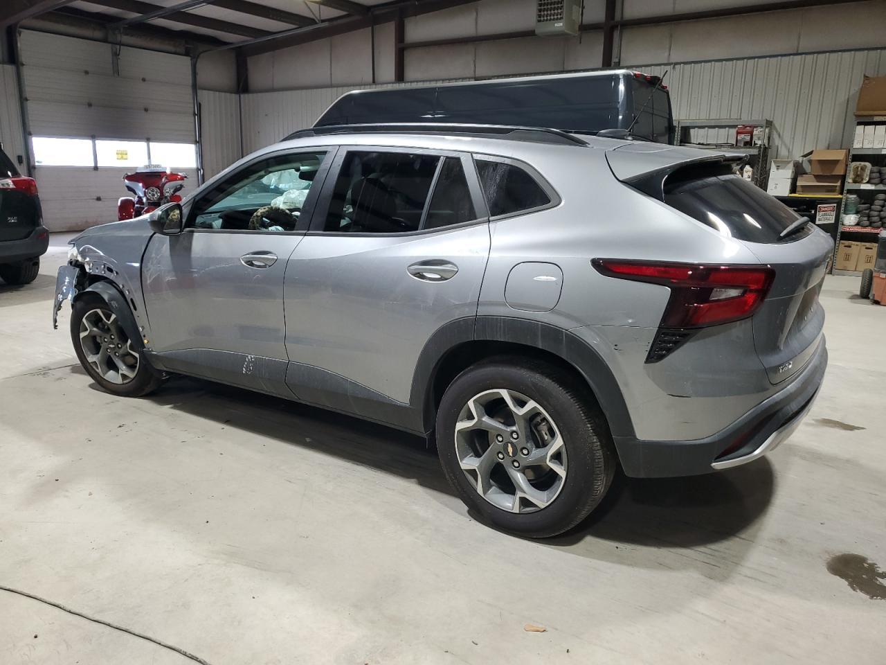 2025 Chevrolet Trax 1Lt - Фото 2