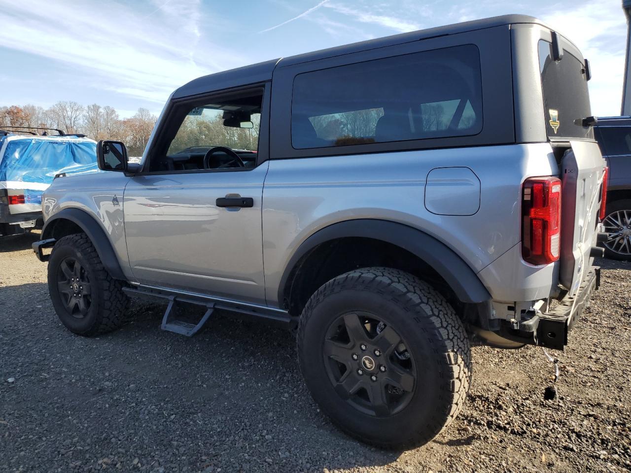 2024 Ford Bronco Black Diamond - Фото 2