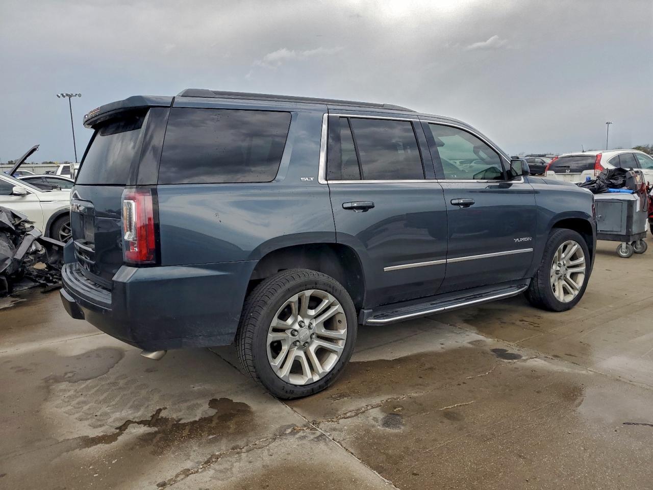 2020 GMC Yukon Slt - Image 3