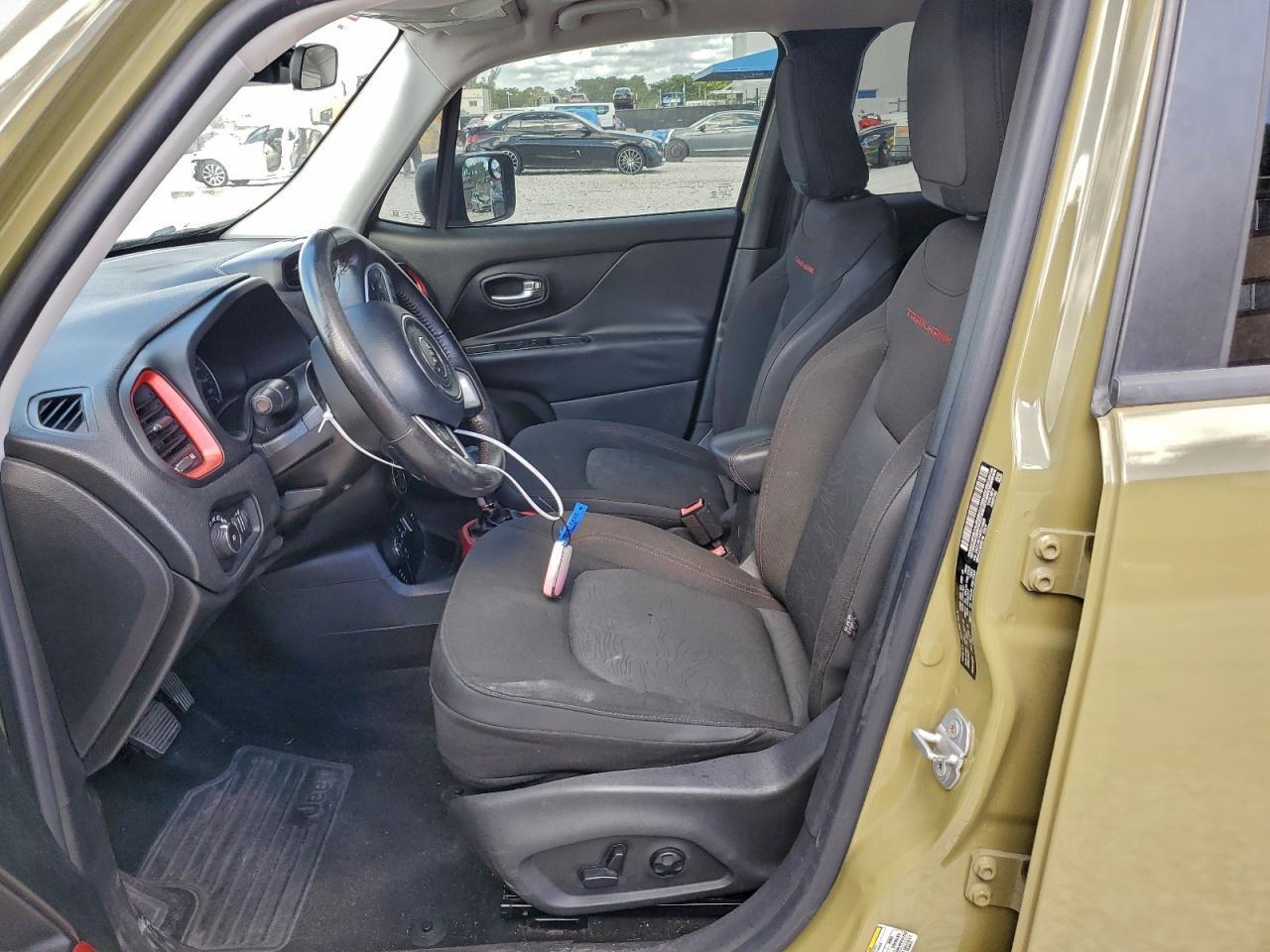 2015 Jeep Renegade Trailhawk - Фото 7