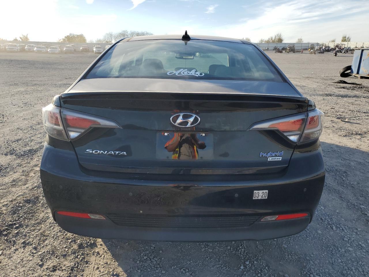 2016 Hyundai Sonata Hybrid - Image 6