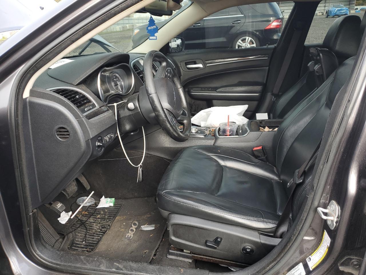 2016 Chrysler 300 Limited - Image 7