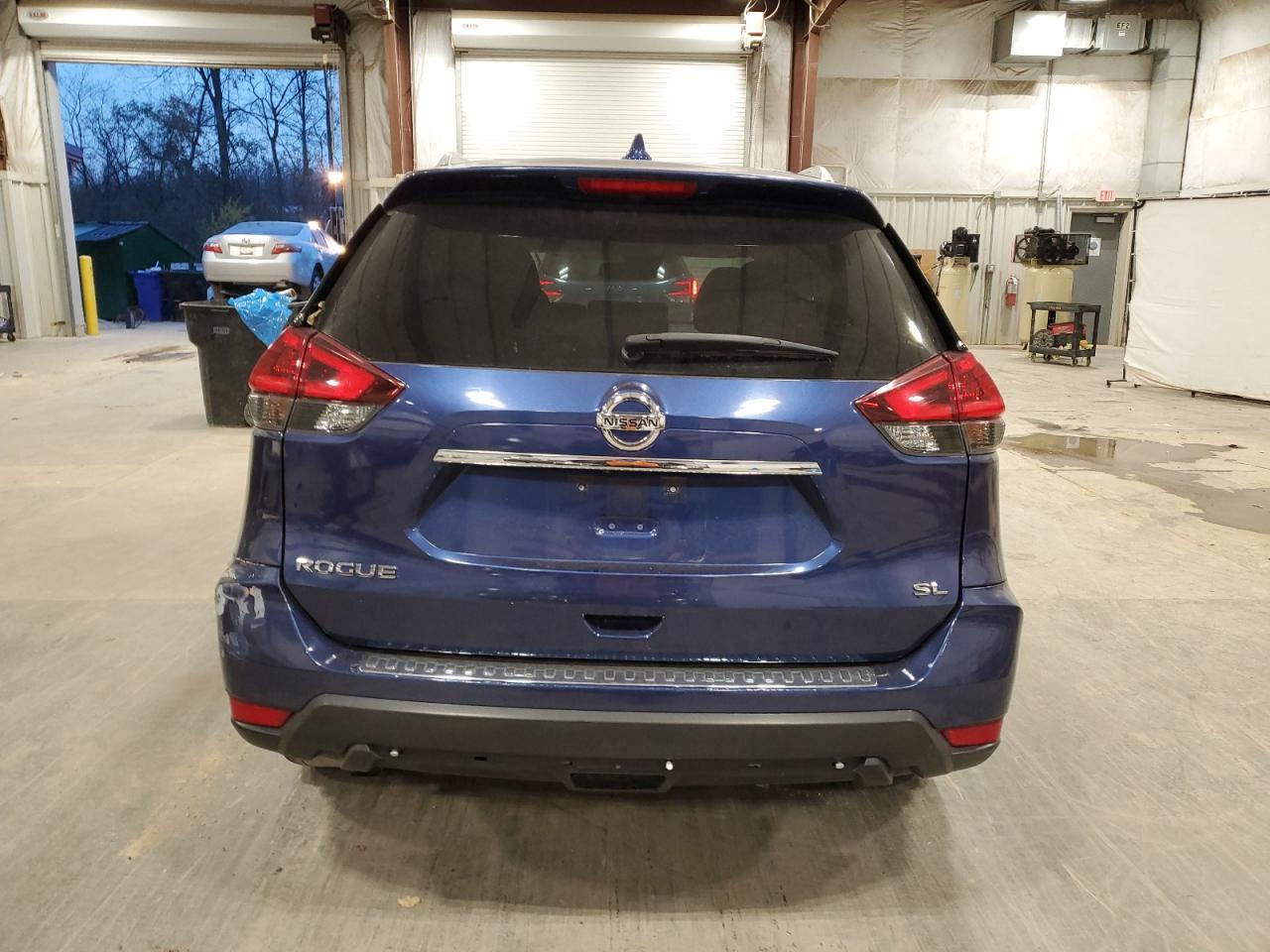 2018 Nissan Rogue S - Фото 6