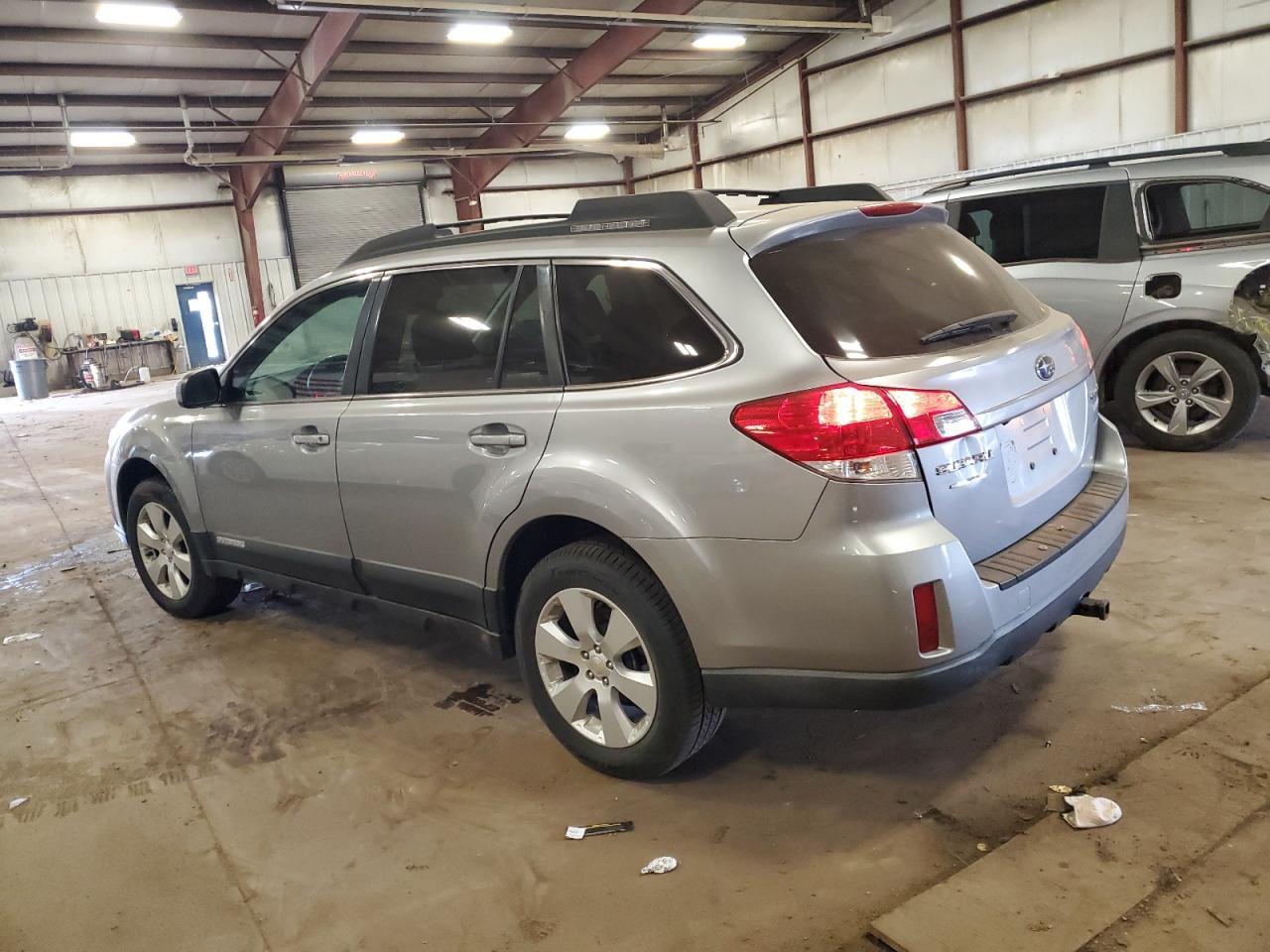 2011 Subaru Outback 2.5I Premium - Фото 2