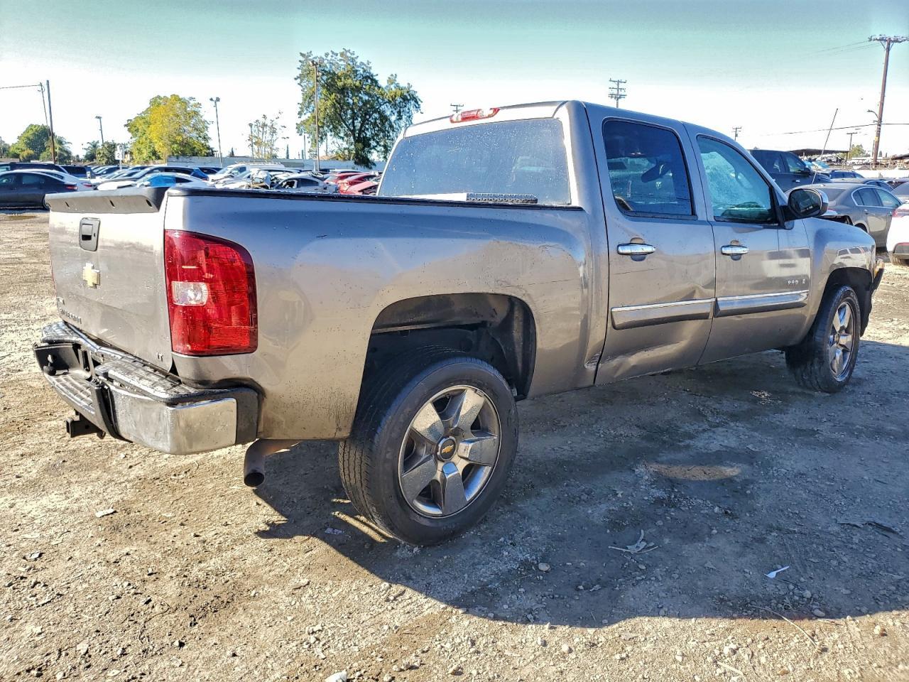 2009 Chevrolet Silverado C1500 Lt - Image 3