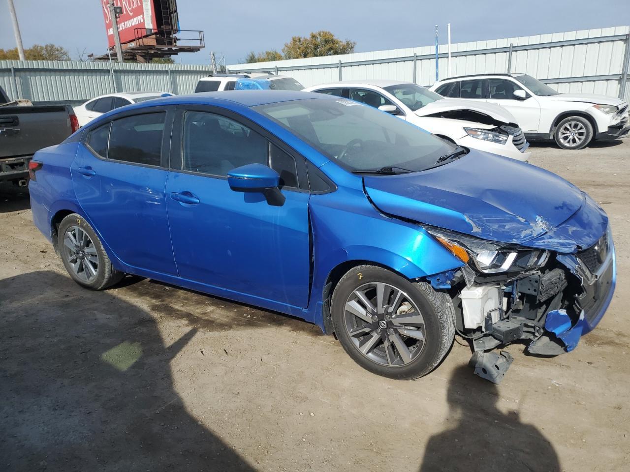 2020 Nissan Versa Sv - Фото 4