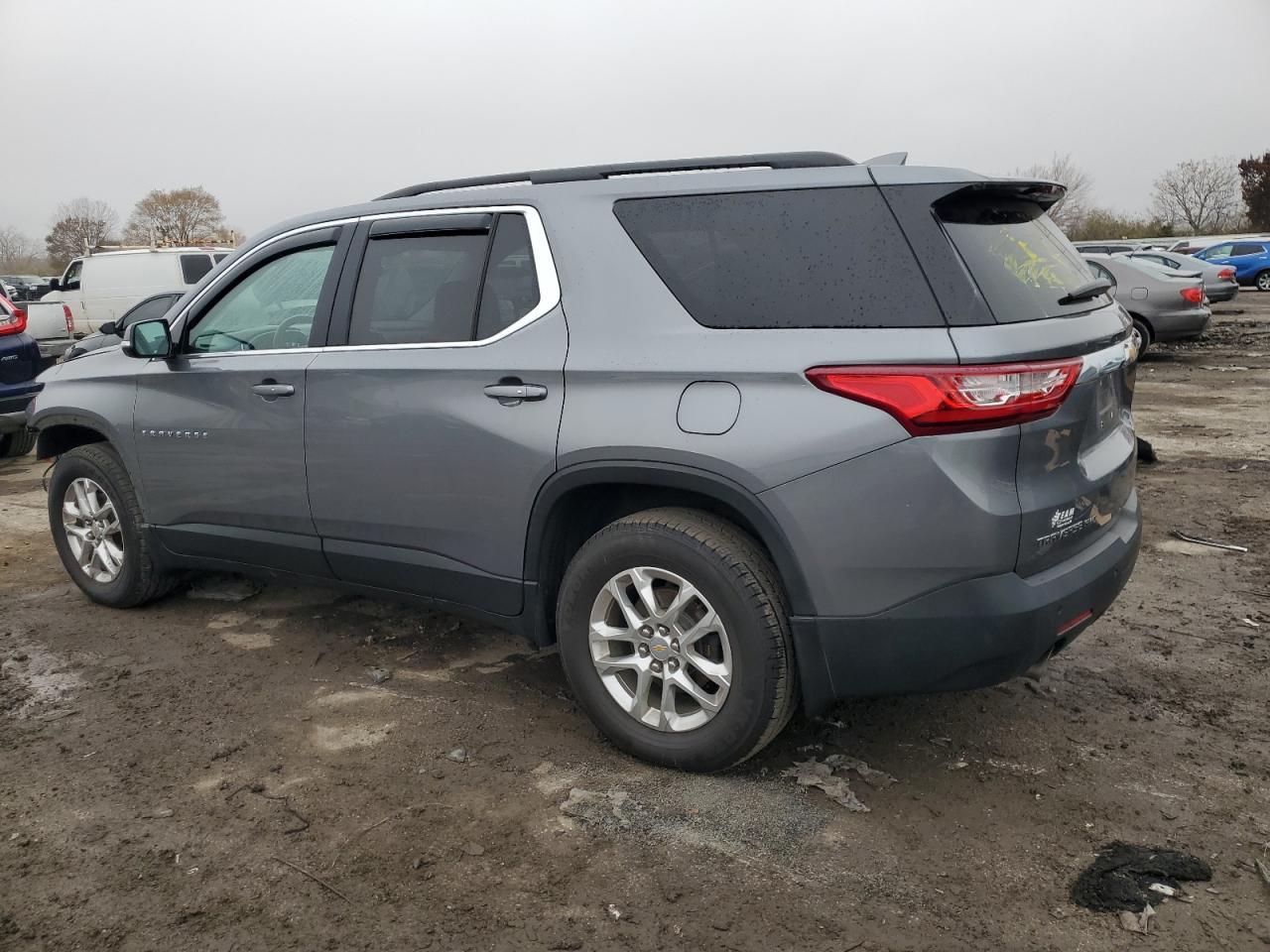 2019 Chevrolet Traverse Lt - Image 2