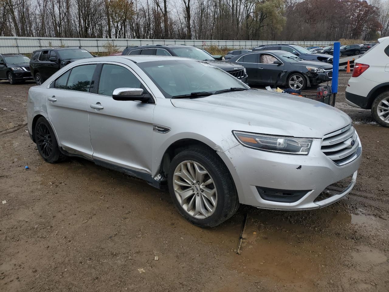 2016 Ford Taurus Limited - Фото 4