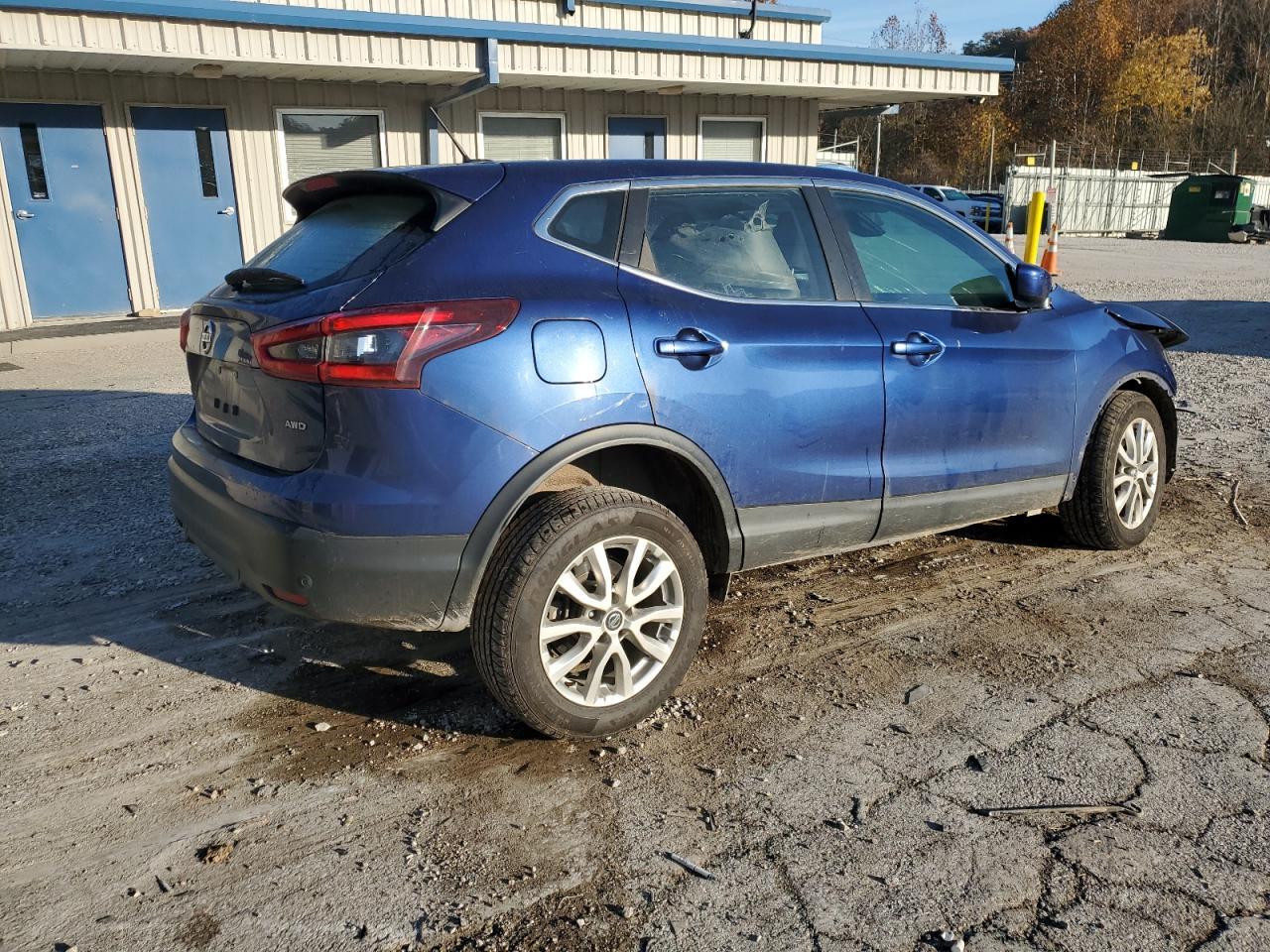 2021 Nissan Rogue Sport S - Image 3