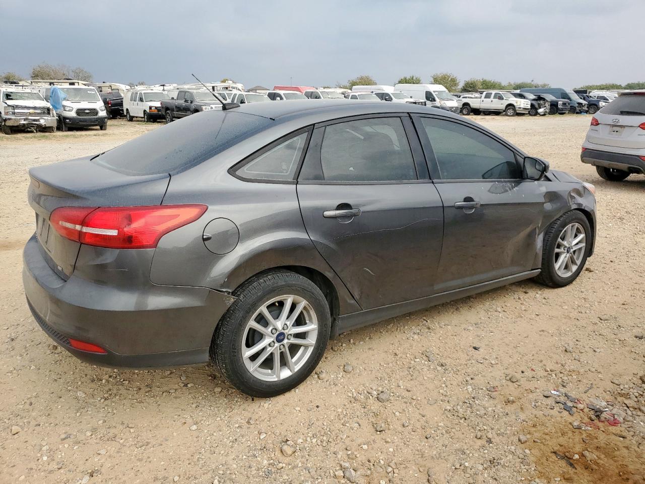 2018 Ford Focus Se - Фото 3