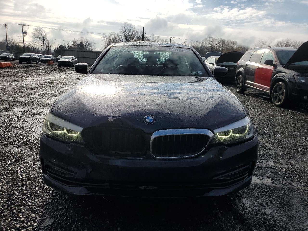 2018 BMW 530 Xi - Image 5