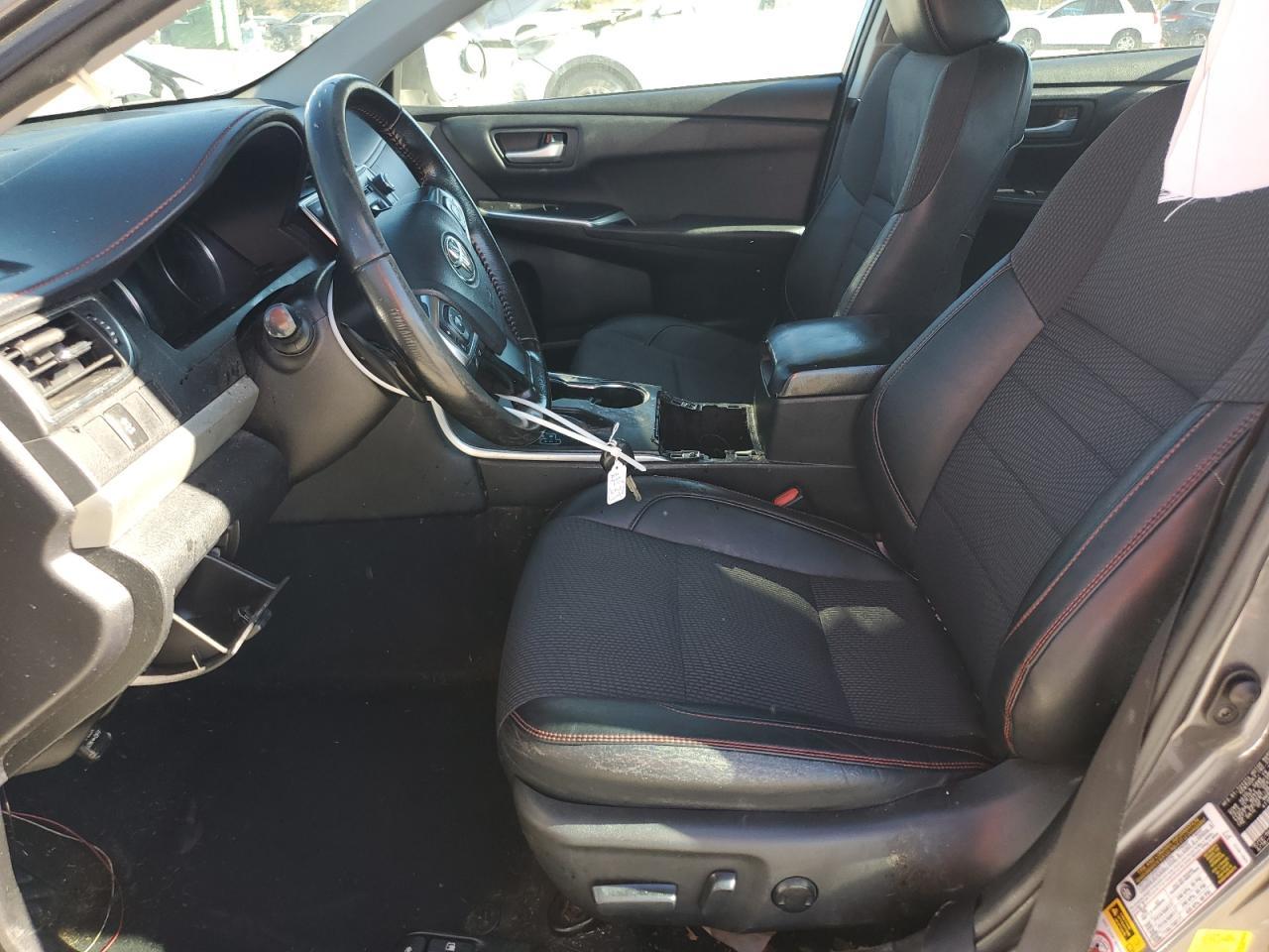 2016 Toyota Camry Le - Image 7