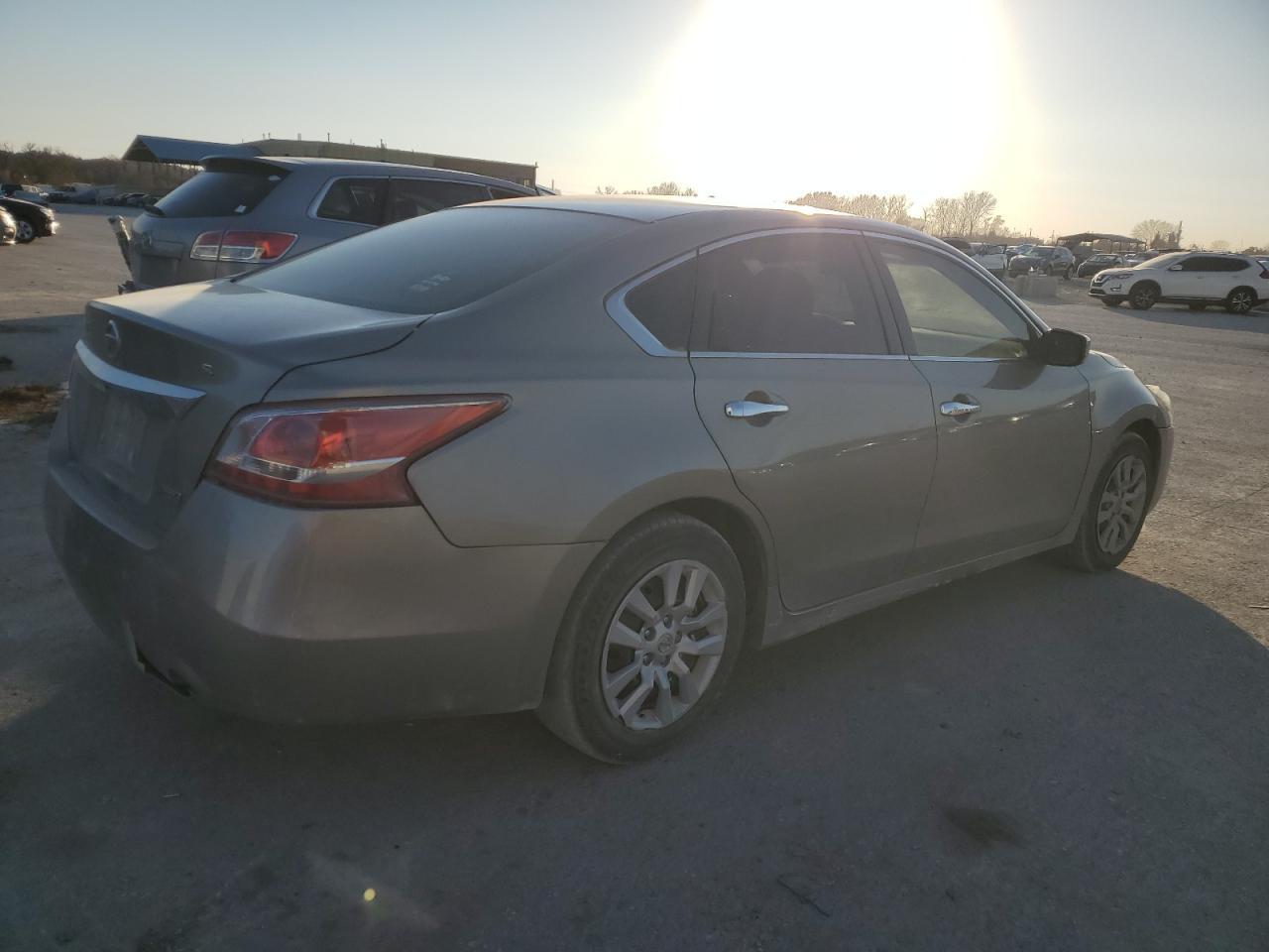 2013 Nissan Altima 2.5 - Фото 3