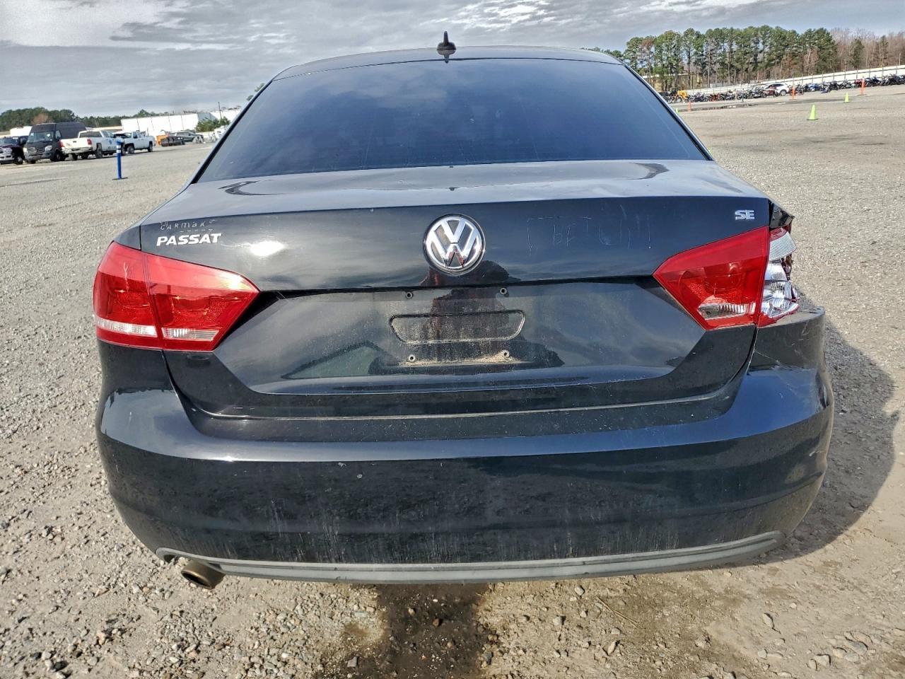 2013 Volkswagen Passat Se - Image 6