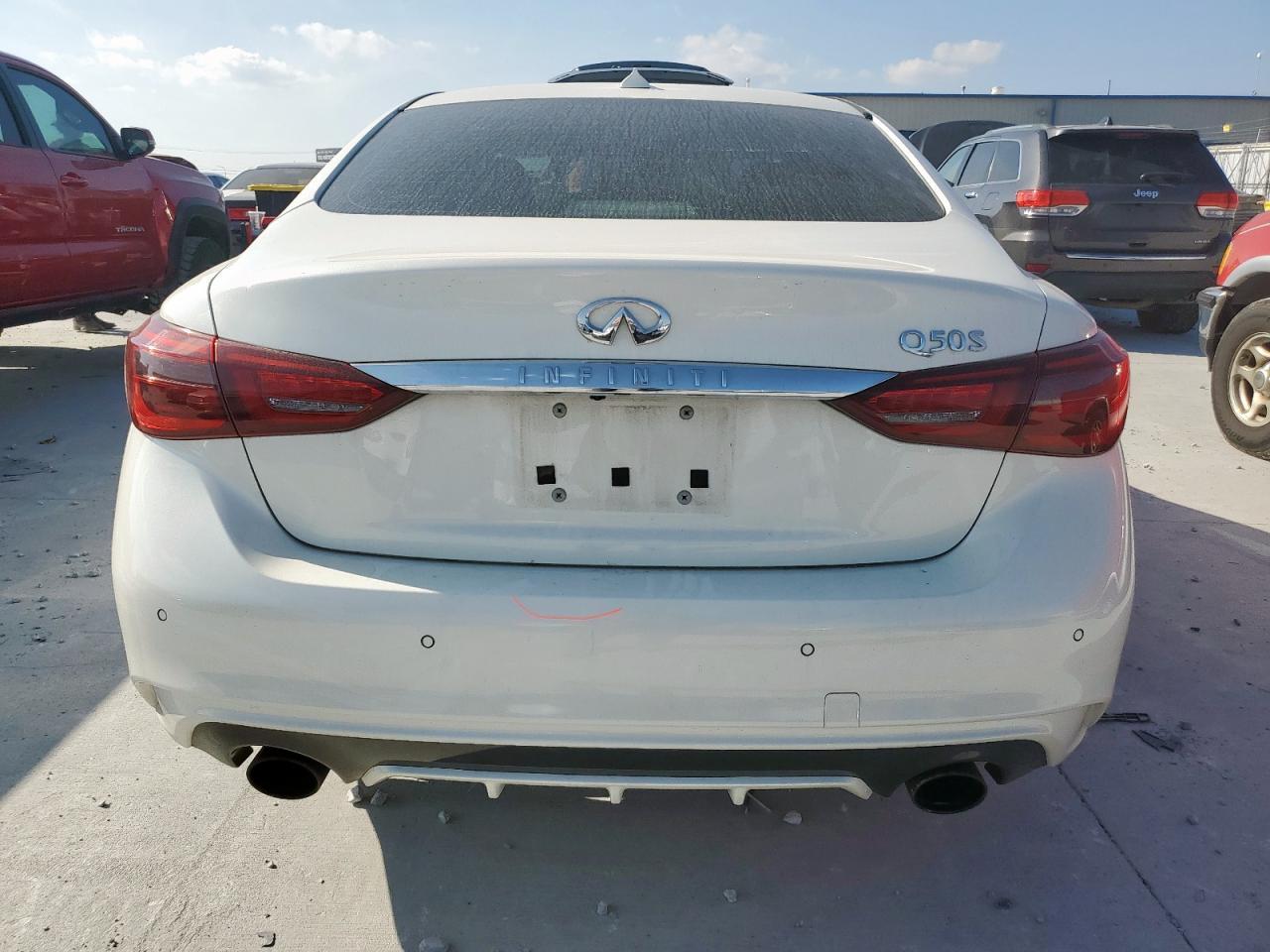 2018 Infiniti Q50 Luxe - Image 6