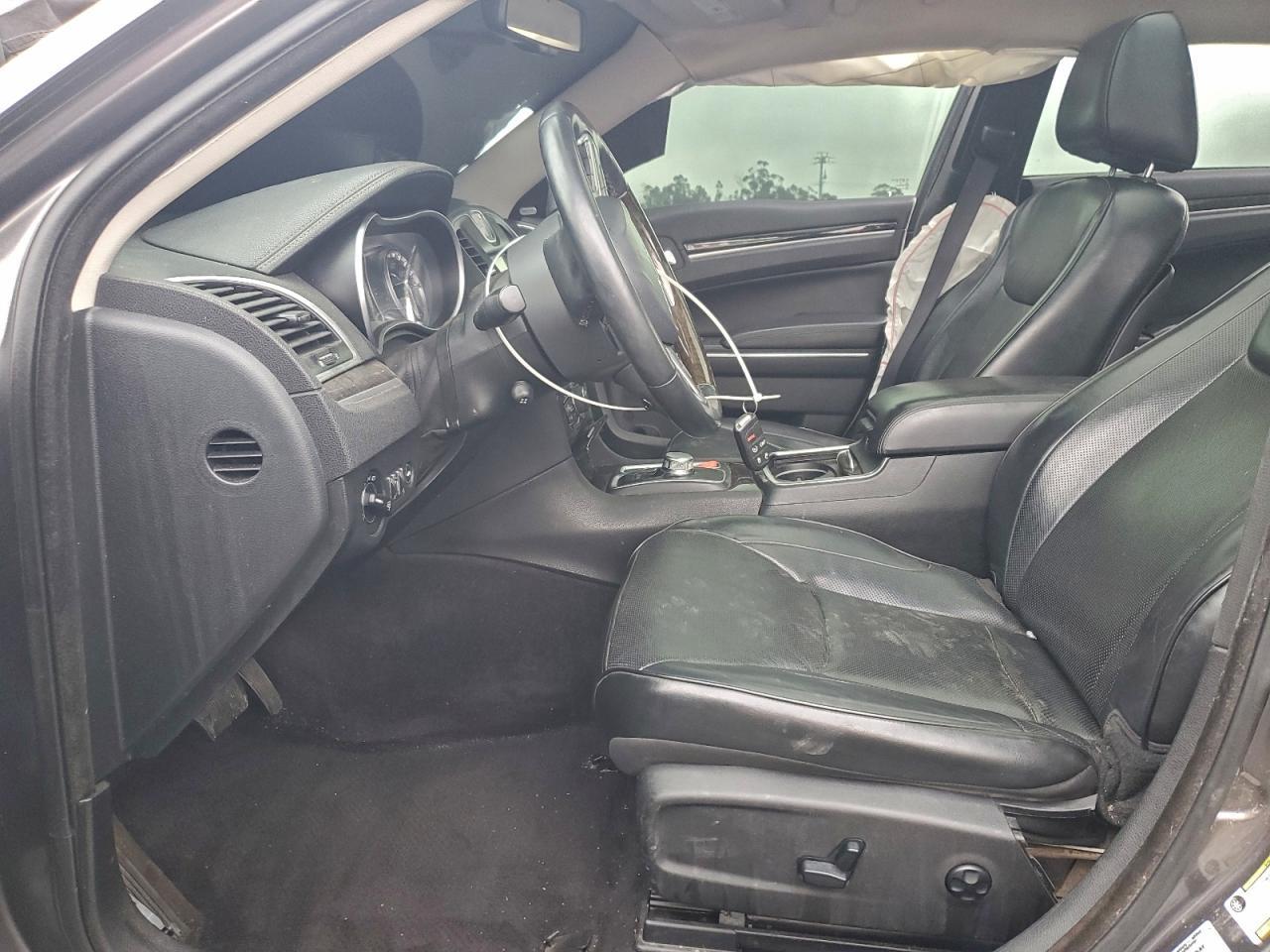 2016 Chrysler 300C - Фото 7