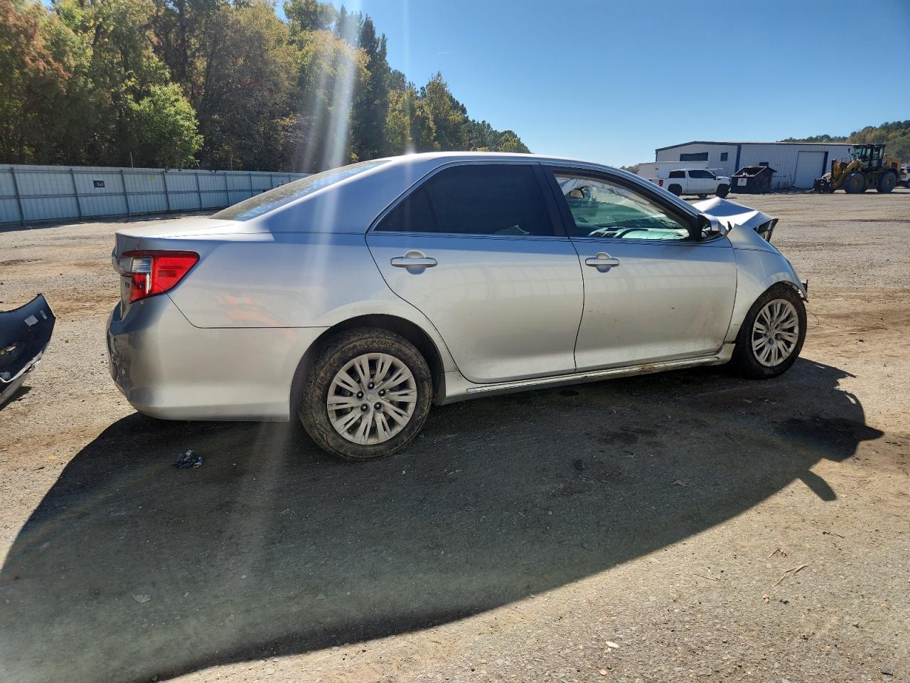 2013 Toyota Camry Le - Фото 3