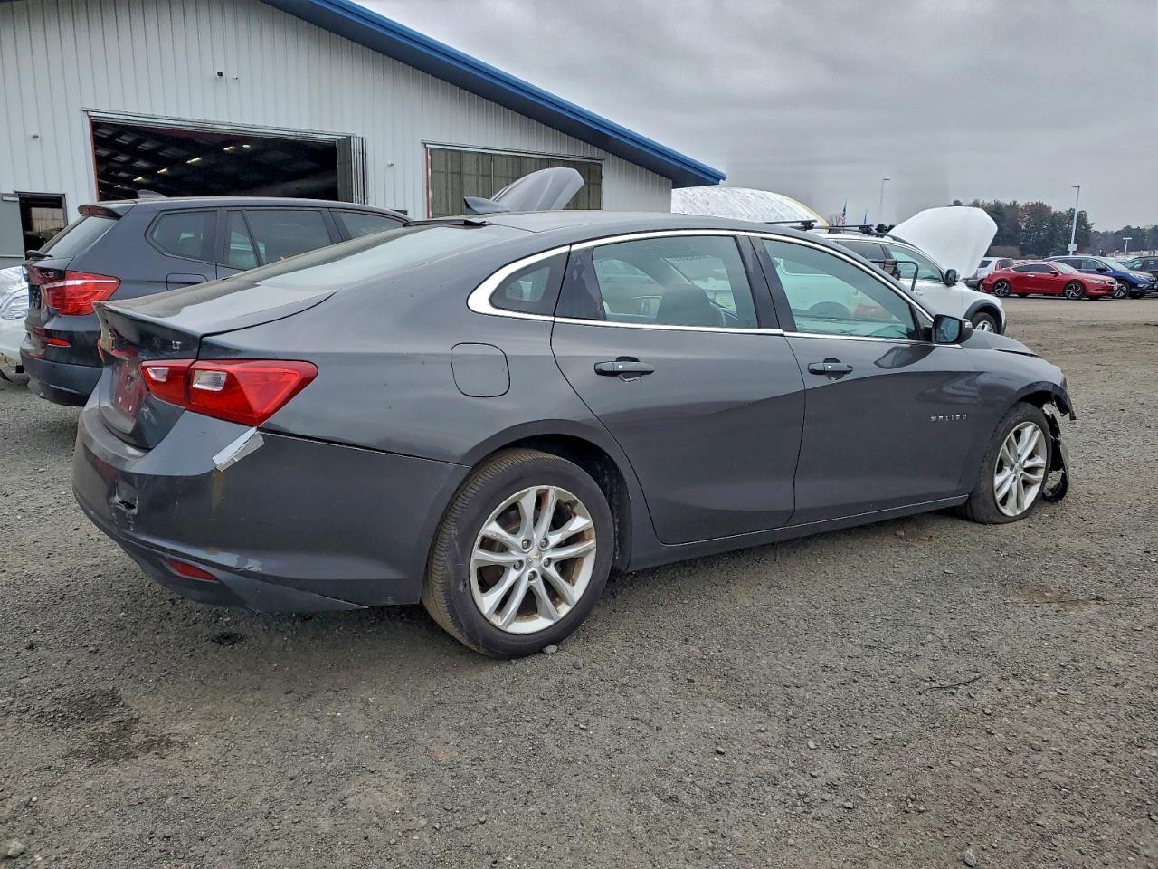 2018 Chevrolet Malibu Lt - Image 3