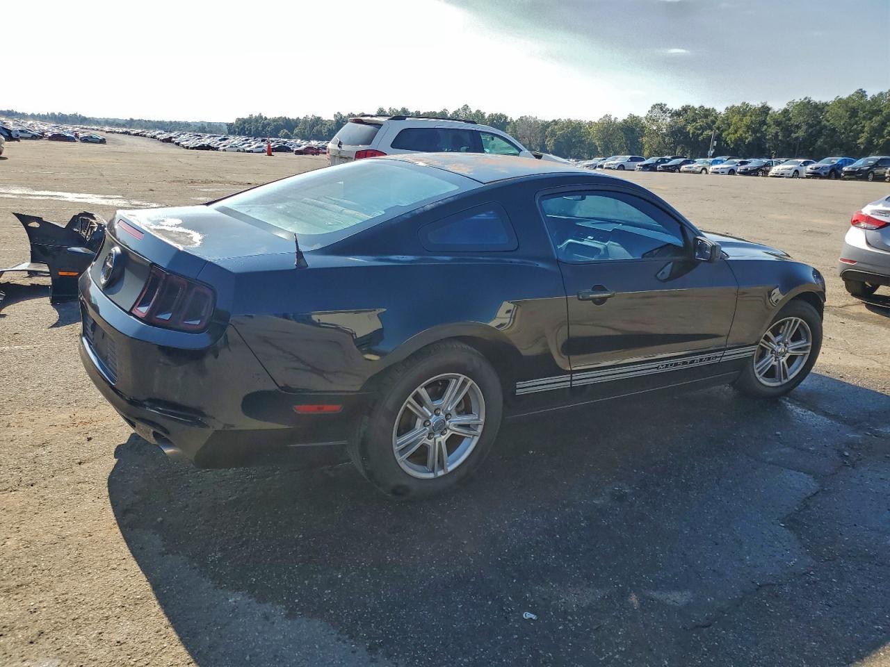 2014 Ford Mustang - Image 3