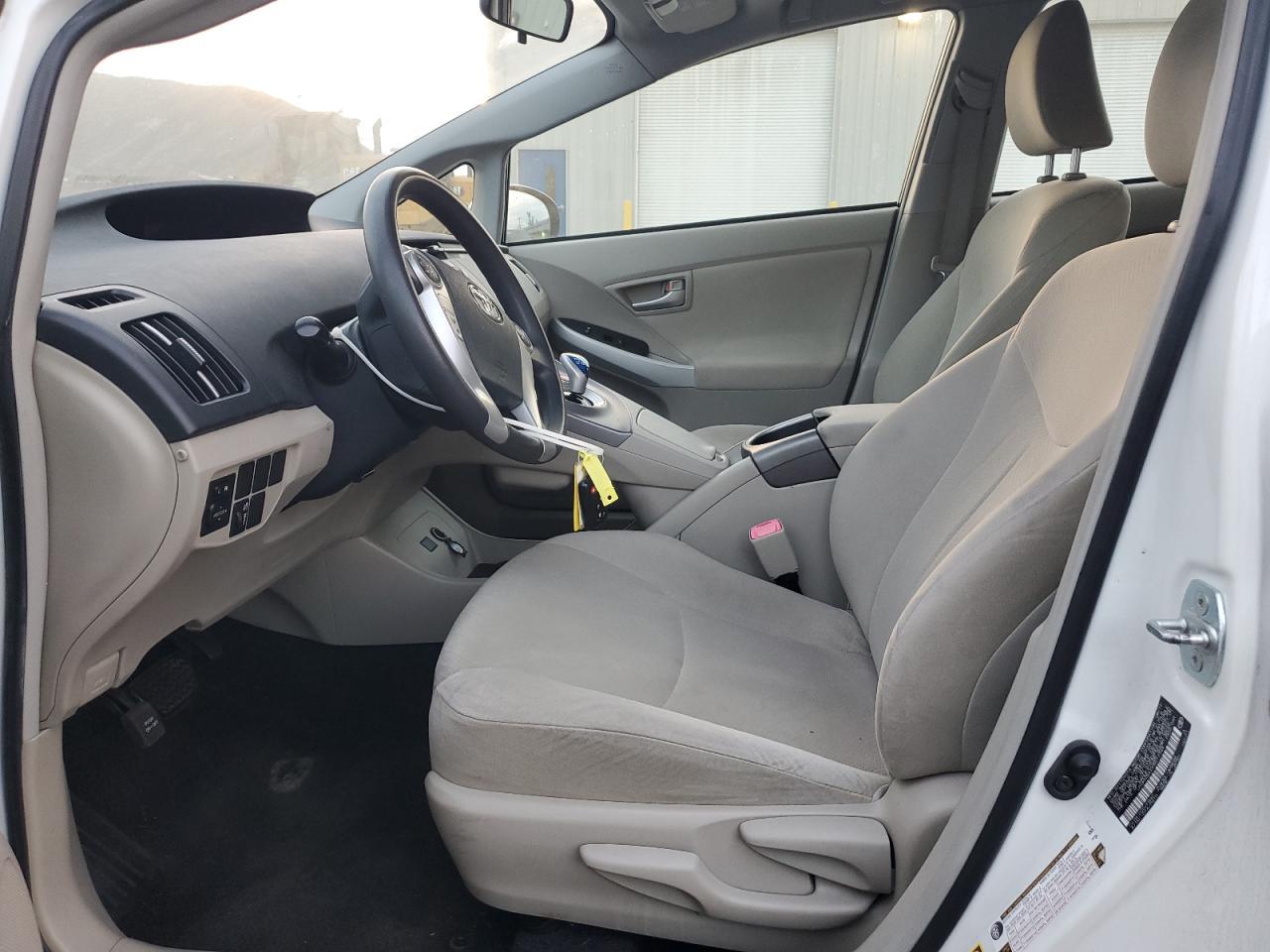 2012 Toyota Prius - Фото 7