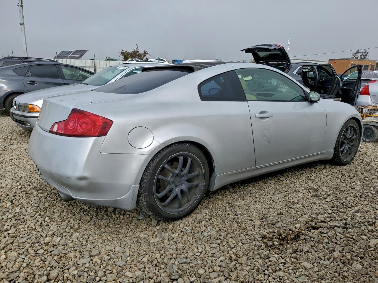 2005 Infiniti G35 - Image 3