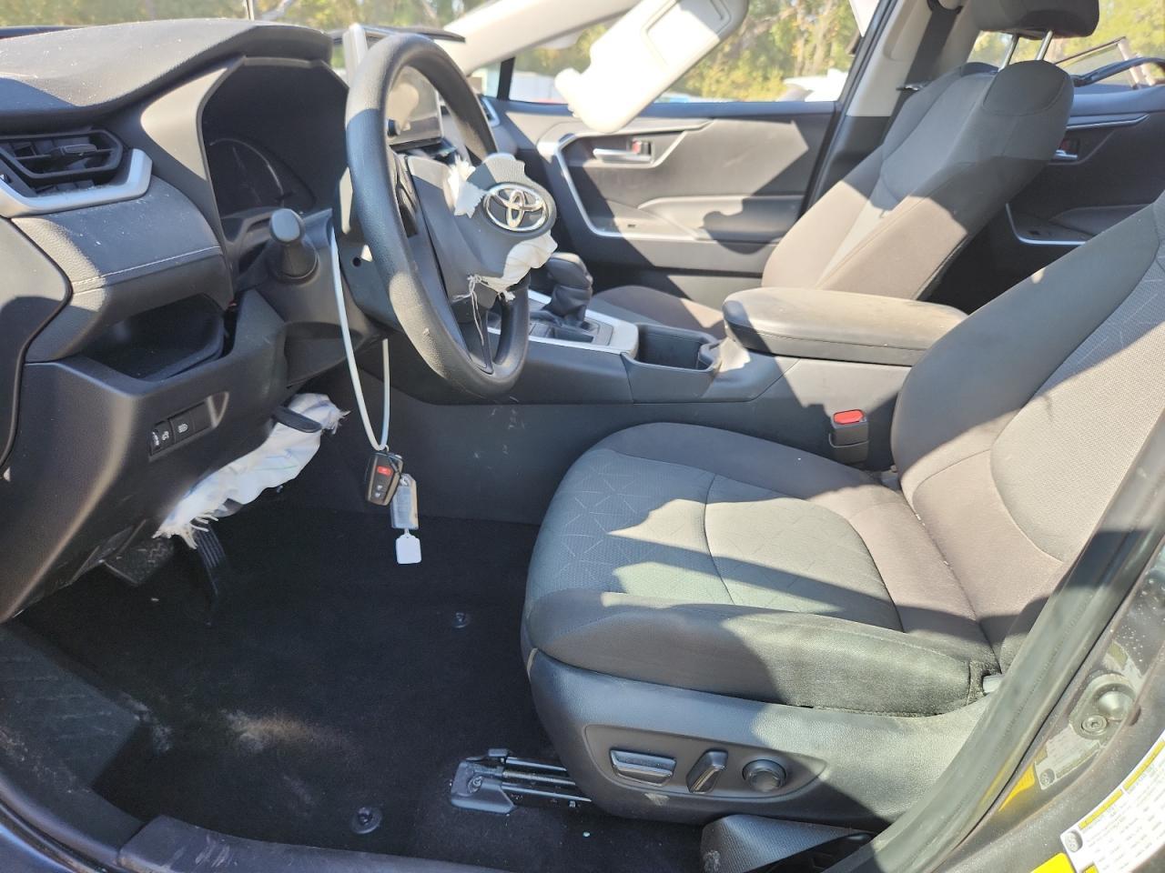 2025 Toyota Rav4 Xle - Image 7