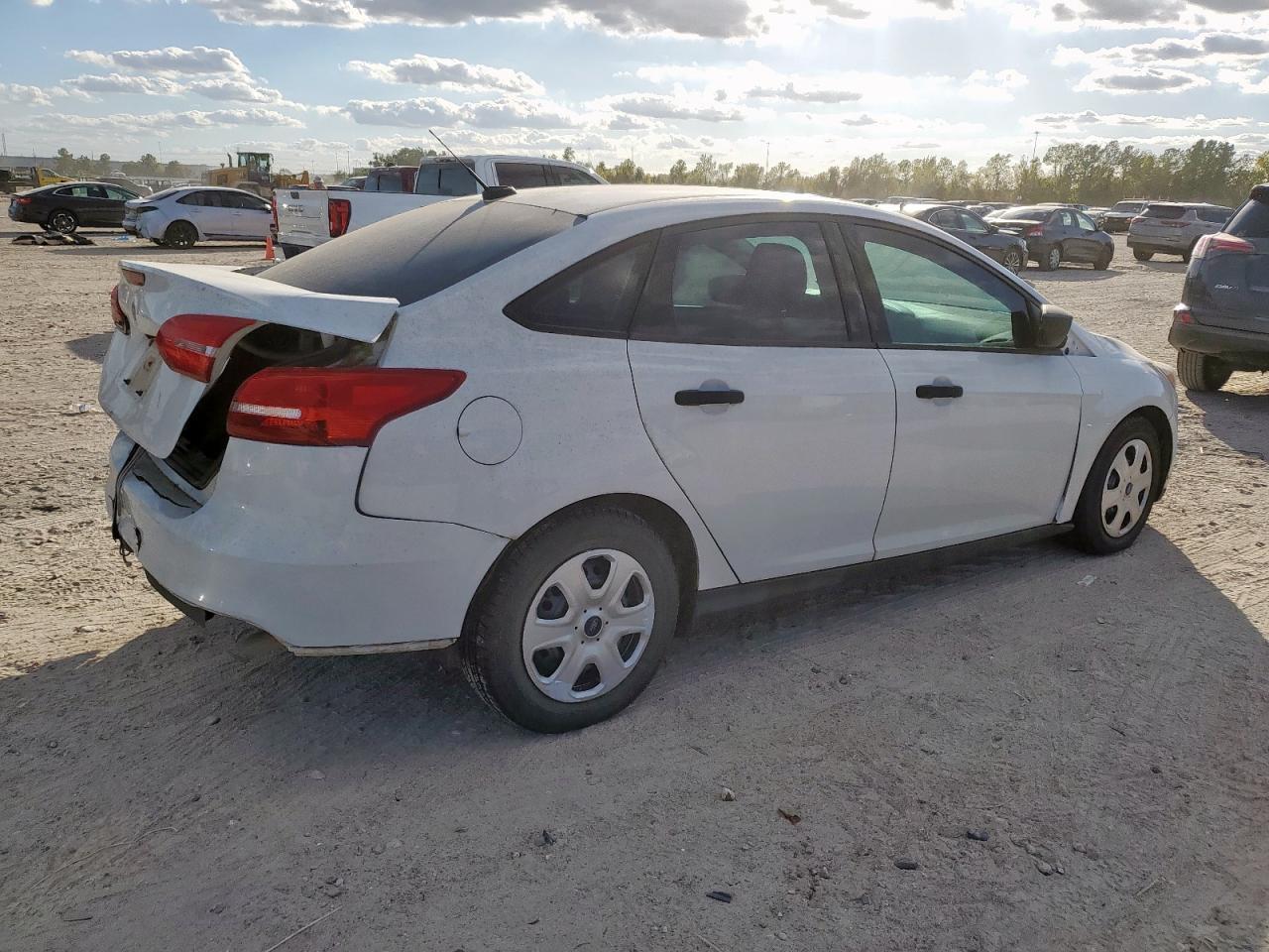 2018 Ford Focus S - Image 3