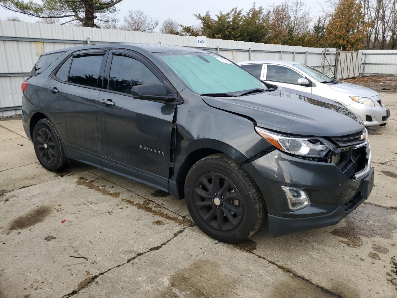 2018 Chevrolet Equinox Ls - Фото 4