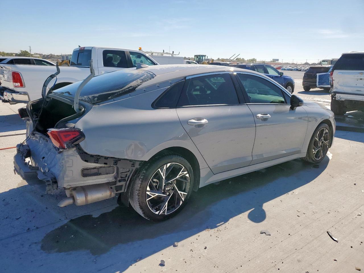 2025 Kia K5 Gt Line - Image 3