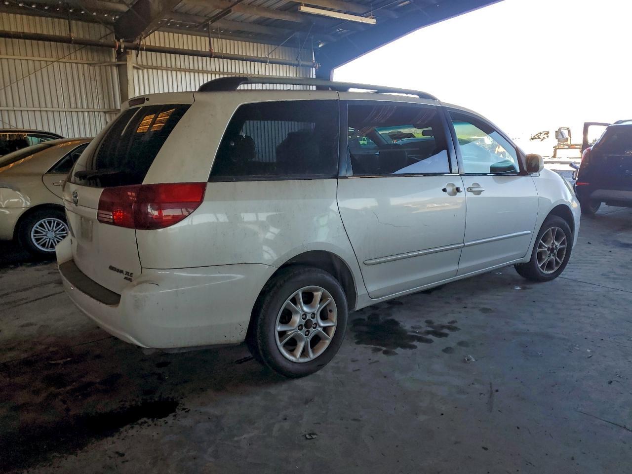 2005 Toyota Sienna Xle - Image 3