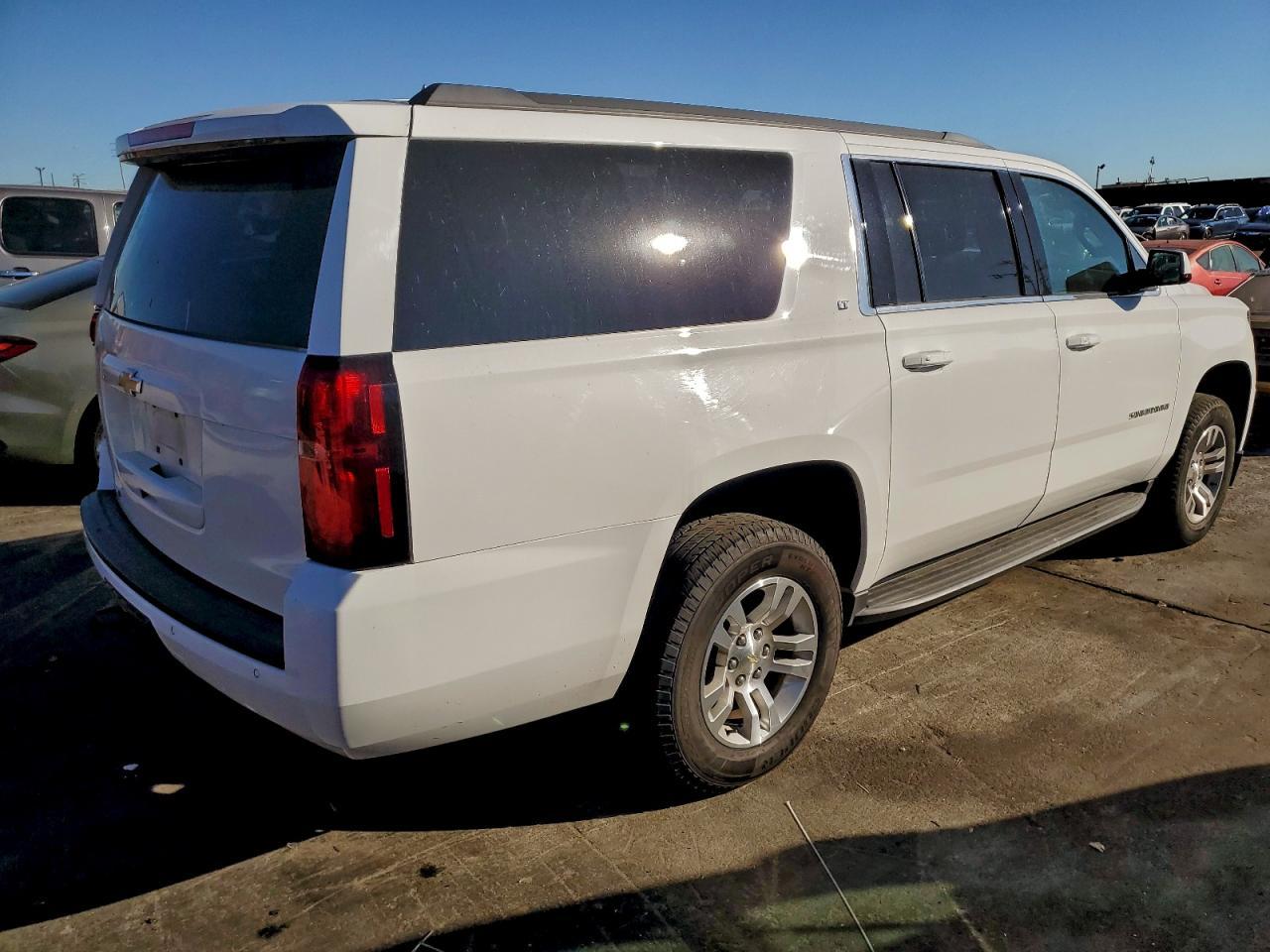 2020 Chevrolet Suburban C1500 Lt - Фото 3