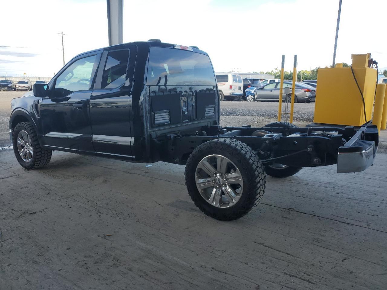 2023 Ford F150 Super Cab - Фото 2