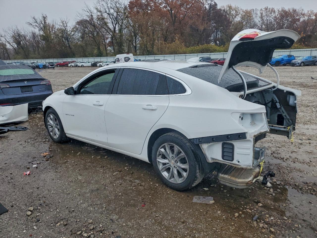 2024 Chevrolet Malibu Lt - Image 2