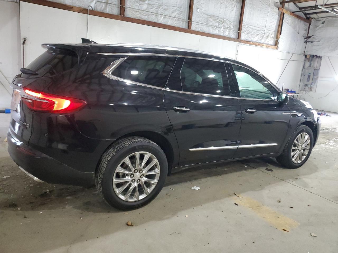 2019 Buick Enclave Essence - Image 3