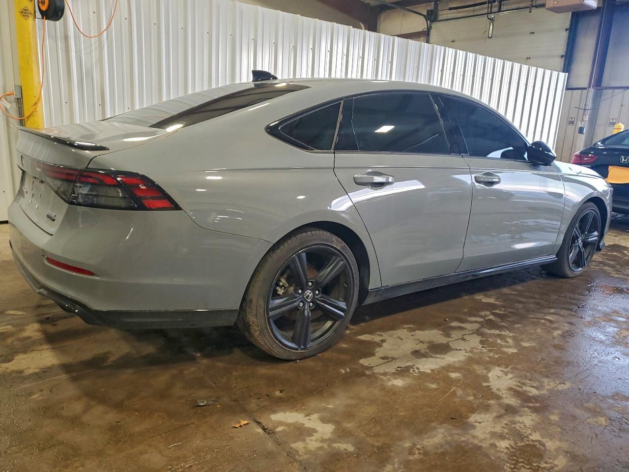 2024 Honda Accord Hybrid Sport-L - Image 3