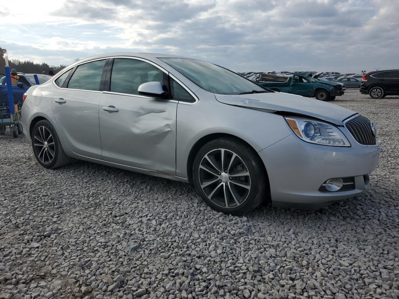 2016 Buick Verano Sport Touring - Image 4