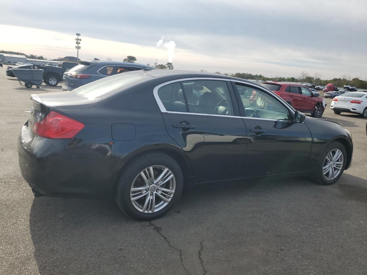 2013 Infiniti G37 - Image 3