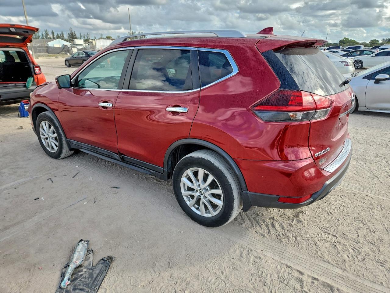 2018 Nissan Rogue S - Image 2