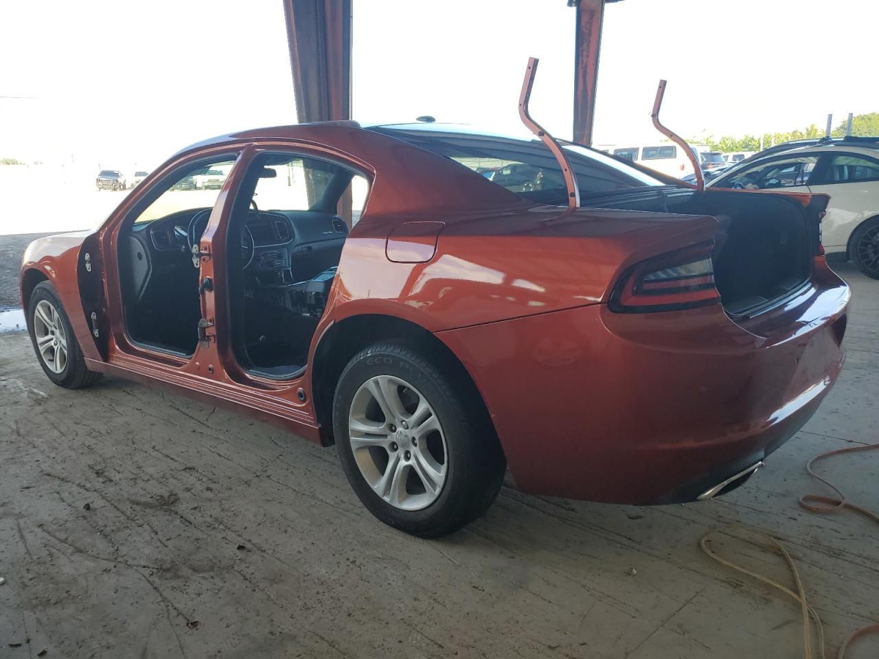 2020 Dodge Charger Sxt - Фото 2