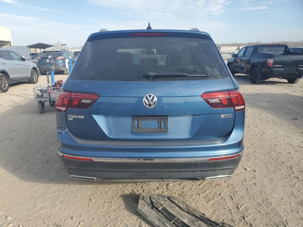 2020 Volkswagen Tiguan Se - Фото 6